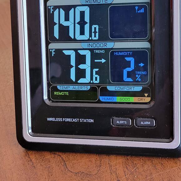 La Crosse Technology S88907 Wireless Color Weather Station w/out outdoor sensor - Picture 7 of 15